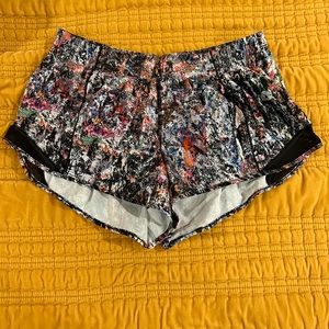 Lululemon 2.5” shorts